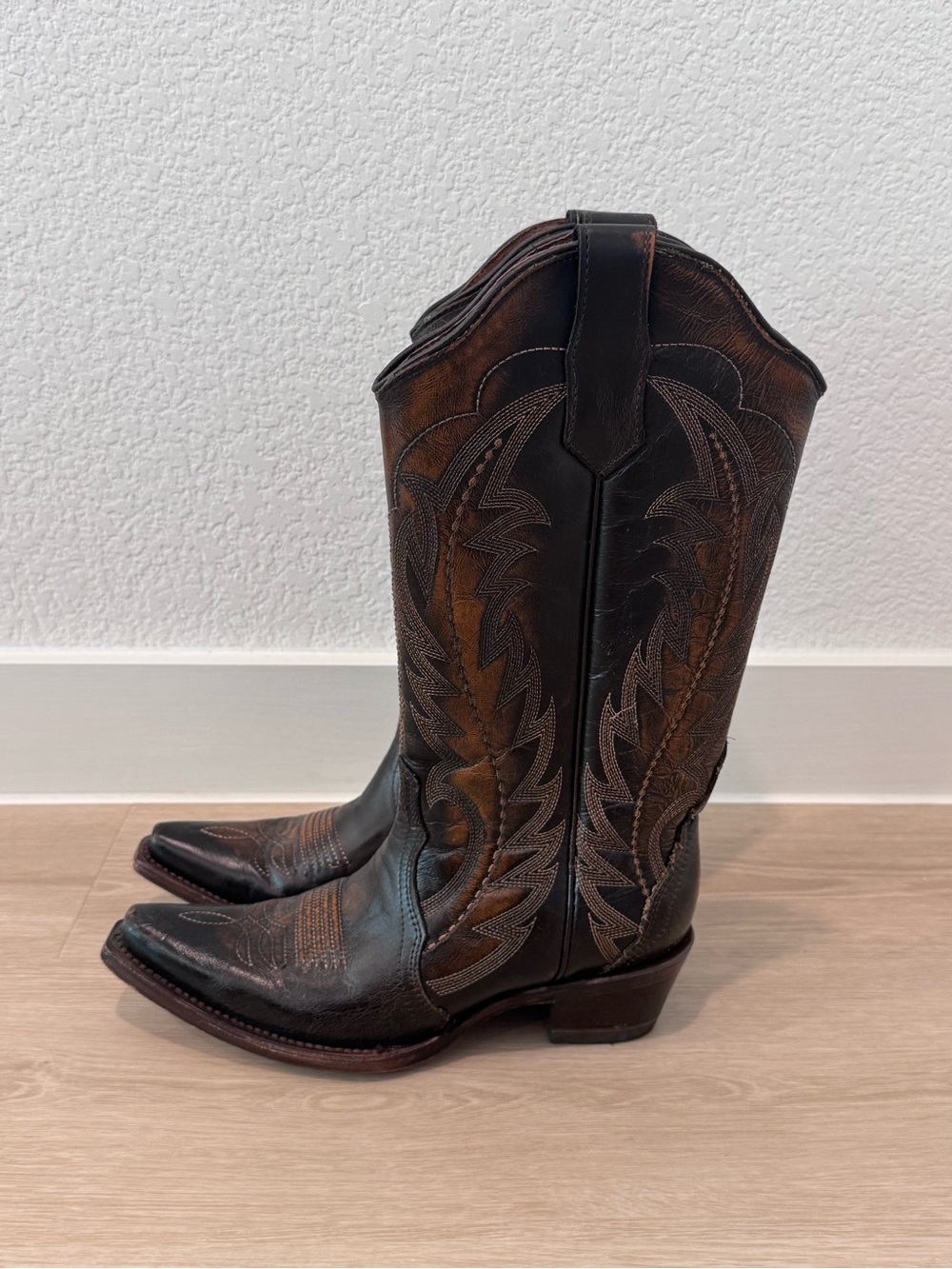 Corral Circle G Women’s Brown Leather Western Heeled Boots